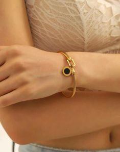 A delicate and beautiful bracelet  Perfect accent to your work outfits Ladies Bangles Gold, Gold Kappu, Gold Bracelet For Women Classy, Simple Gold Bangle, Delicate Gold Bracelet, Ruby Bangles, Ladies Bangles, Gold Bracelet Simple, Gold Bangles For Women