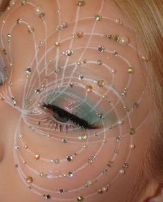 💎✨ ib: @shiyao.miya @shellwemakeup stray birds eyeshadow ‘lingering heart’ @ucanbemakeup candy mint palette @claropsyche sketch paint… | Instagram C Beauty Makeup, Green And White Eye Makeup, Star Blush Makeup, Candy Inspired Makeup, Mitsuri Inspired Makeup, Candy Makeup Artist, Graphic Eye Makeup, Mint Eyeshadow, Mint Palette