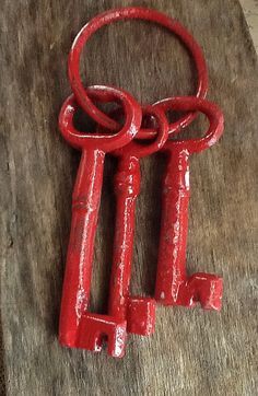 KEYS ღRed Lovinღ Vintage Auto's, Home Decor Retro, Color Explosion, Skeleton Keys, Old Keys, Antique Keys