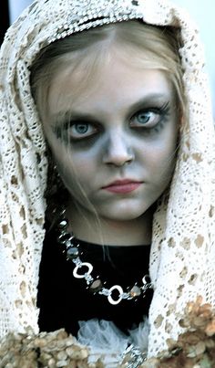 Zombie Bride Makeup, A Corpse Bride, Disney Costume Makeup, Education Tattoos, Quotes Outdoors, Halloween Makeup For Kids, Corpse Bride Costume, Sugar Skull Costume, Girl Face Painting