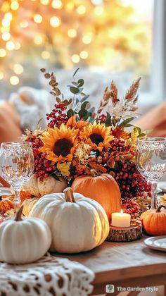 Hosting on a budget? Try these simple Thanksgiving table settings for a creative and elegant holiday look! Affordable and easy ideas are just a click away—explore them now!