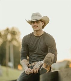 Jaydan Armour, Country Outfits For Men, Cowboy Outfit For Men, Mens Outdoor Fashion, Mustache Men, Cowboy Aesthetic, Cowboys Men