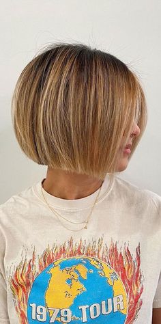 Full Bob Haircut, Bob Hairstyles Medium, Chin Length Bobs, Jawline Bob Haircut With Bangs, Soft Bob, Bob With Bangs 2022, Bottle Neck Bangs Hair Bob, Fine Hair Bob, Bubble Bob Haircut 2024