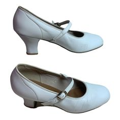 VINTAGE SQUARE DANCE SHOES Dancer Georgia Maid SIZE 5 M Promenaders. Condition is "Pre-owned". Do have some scuffs here and there. No rips or tears. Wear in the bottom. Could use a little cleaning. Square Dance, Square Dancing, Character Shoes, Cinderella, Georgia, Dancer, Dance Shoes, Sport Shoes, Square