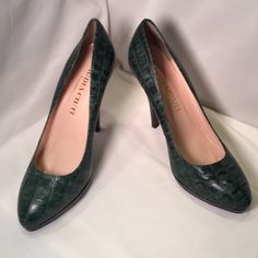 Claudia Ciuti Designer Heels Closed Almond Toe, Platform Pump Crocodile Textured Kid Leather Color-Forest Green (Karine) Size 7.5 Never Been Worn And Comes In Original Box Green Almond Toe Heels For Formal Occasions, Classic Green Heels For Formal Occasions, Evening Heels With Crocodile Pattern And Round Toe, Luxury Crocodile Pattern Heels For Formal Occasions, Formal Leather Heels With Crocodile Pattern, Elegant High Heels With Crocodile Pattern, Elegant Green Fitted Court Shoes, Elegant Fitted Green Court Shoes, Fitted Leather Heels With Crocodile Pattern