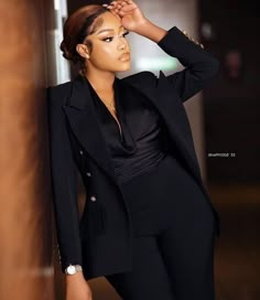 Classy Black Suits For Women, Ladies Blazer Outfits Classy, Corporate Birthday Shoot Ideas, Suit For Ladies Classy, Black Pantsuit Women Business, How To Pose In Suit Women, Corporate Graduation Outfit, Ladies Birthday Outfit Ideas, Graduation Suits For Women Black