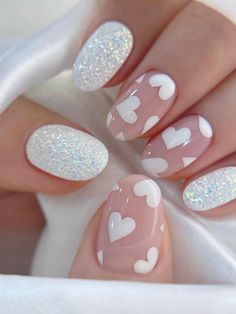 Unghie Nail Art, Stick On Nails, Heart Nails, Fancy Nails, Valentine's Day Nails, Valentines Nails, Artificial Nails, Nail Accessories, Acrylic Nail Designs