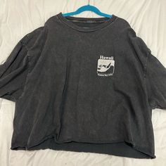 -Never Worn -Fast Shipper -Accepting Reasonable Offers Gray Grunge Cotton Top, Gray Cotton Grunge Top, Gray Vintage Relaxed Fit Tops, Gray Short Sleeve Grunge Top, Gray Grunge Crew Neck Top, Gray Crew Neck Grunge Top, Tops Brandy Melville, Cropped Tee, Brandy Melville Tops