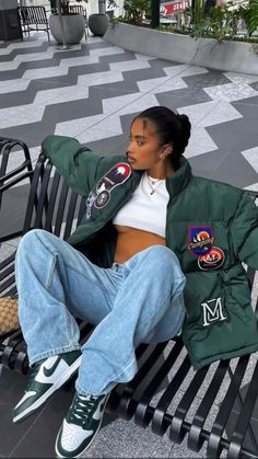 Girl Hypebeast Outfit, Hypebeast Outfit Girl, Urban Street Style Women, Women Streetwear Outfits, Hypebeast Outfits, Hypebeast Outfit, Hypebeast Fashion, Urban Culture