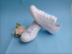 "For the beautiful bride to be.. 💎 what is better than being comfortable on your wedding day??! I've created the perfect wedding converse for you Made with love for your wedding day by - More Wedding shoes at our shop : https://www.etsy.com/shop/ZorzosCollection?ref=seller-platform-mcnav It's not just the bride that can use a pair of customized Converse, they are suitable for the entire wedding party from your Maid of Honor, Bridesmaid, to the father of the bride they can match their footwear t Low-top Wedding Shoes With White Laces, White Round Toe Wedding Shoes For Destination Wedding, Lace-up Wedding Shoes With Laces, Round Toe Wedding Shoes With Laces, Round Toe Lace Wedding Shoes, Sneakers For Wedding, Luxury White Wedding, Lace Converse, Customized Converse