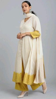 Kurta Women, Embroidery Online, Designer Kurti Patterns, Casual Indian Fashion, Cotton Kurti Designs, Kurta Designs Women, Party Wear Indian Dresses