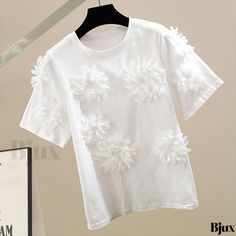 Bjux - Round Neck Short Sleeve Shirt with 3D Flower Design and Stylish Color Block Pattern Plants And Flowers, Patchwork Designs, Pattern Blocks, Blouse Styles, Pure Color, Olivia Mark, Short Sleeve Blouse, Types Of Collars, Round Neckline