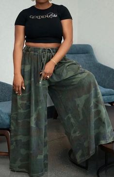 Wide leg jeans with side pockets and drawstrings at waist THIS ITEM RUNS LARGE OVERSIZED FIT Jeans With Side Pockets, Side Pocket Pants, Army Jeans, Army Pants, Jogger Set, Accessories Jacket, Pocket Pants, New Instagram, How To Style