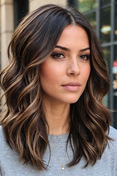 Thick hair? Rock it with these 20 gorgeous hairstyles designed specifically for your locks! From bouncy blowouts to effortless updos, get inspired and try a new look now! Cassie Hair, Mid Length Haircuts, Thick Hair Hairstyles, Toddler Braided Hairstyles, Hair Doos, Boy Haircuts Long, Hair Color Styles, Gorgeous Hairstyles, Color Highlights