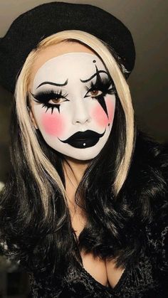 Cute Clown Makeup, Halloween Makeup Clown, Holloween Makeup, Creepy Halloween Makeup, Cute Halloween Makeup, Halloween Makeup Diy, Halloween Makeup Pretty, Cool Halloween Makeup, Halloween Clown