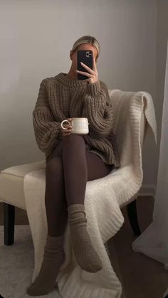 Vinter Mode Outfits, Look Adidas, Skandinavian Fashion, Pastel Outfit, Cold Outfits, Plaid Outfits, Cold Weather Outfits, Cozy Outfit, Mode Inspo