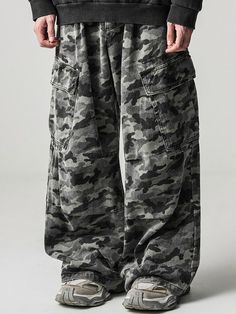 Big Cargo Pants, Camo Baggy Pants, Baggy Camo Pants, Camo Pants Men, Baggy Cargo Pants, Digital Camo, Camo Pants, Baggy Pants, Kawaii Clothes