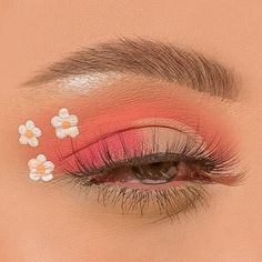 Cute Eye Looks Eyeshadows, Flower Makeup Looks Easy, Cute Spring Makeup Looks, Makeup Looks Flowers, Cute Fun Makeup Looks, Flower Eyeshadow Looks, Fair Makeup Ideas, Cute Easter Makeup Ideas, Flower Eye Makeup Looks