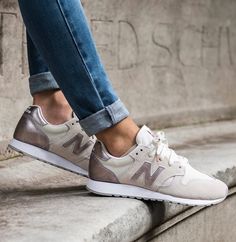 New Balance 520, New Balance Womens, Beauty Magic, Shoes Ideas, Spring Fever, Wardrobe Ideas, Balance Shoes, New Balance Shoes, New Balance Sneaker