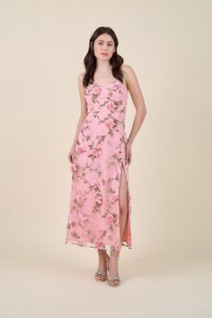 (SALE ITEM - FINAL SALE) Get ready to celebrate in this vibrant 3D floral sweetheart dress. With its sweetheart neck design, it offers a touch of romance while the vivid blooms exude a sense of joyous celebration. Size guide: For sizing, please refer to the following guide. If you have any questions about sizing or fit, we welcome you to call, email or DM us. Inches S (0-4) M (4-6) L (8-10) XL (12-14) Bust 34.6 36.2 37.8 39.4 Waist 28.3 29.9 31.5 33.1 Hip 37.8 39.4 40.9 42.5 Sweetheart Neck Design, 3d Floral Dress, Joyous Celebration, Black Tie Gala, Curvy Plus Size, Sweetheart Dress, Caftan Dress, Curvy Dress, Plus Size Shopping