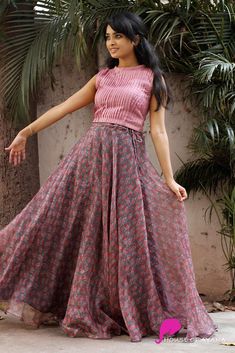 Indo Western Gowns, Long Skirt Top Designs, Simple Dress For Girl, Silk Gowns, Western Gowns, Indian Dress Up, Long Skirt And Top, Party Wear Gowns