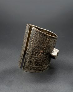 Make a statement with our exquisite Libya Cuff, a true testament to the unparalleled beauty of traditional tribal jewelry. Meticulously crafted from high-quality sterling silver and featuring intricate hand-carved detailing, this vintage cuff from Libya is a true work of art. 217 grams of silver This item will ship directly from Bali via DHL delivery. Please allow up to 15 business days to arrive. Libya, Mala Bracelet, Mala Necklace, Healing Stones, Ring Necklace, Womens Bracelets, Bracelets For Men, Handcrafted Jewelry, Ring Shopping