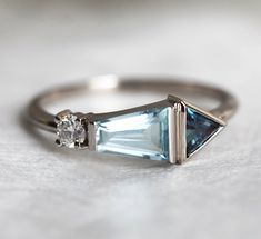 Bijoux Art Deco, Alexandrite Ring, Aquamarine Engagement Ring, Geometric Ring, Aquamarine Stone, Three Stone Rings, Triangle Shape, Cz Stone, Cluster Ring