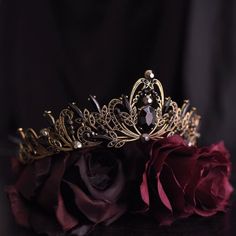 Step into a realm of dark elegance and regal allure with our Black and Gold Gothic Punk Rhinestone Crown. Crafted with intricate black and gold metalwork and adorned with sparkling rhinestones, this crown exudes an air of mystery and grandeur. Steampunk Fashion Female, Gothic Crown, Pastel Punk, Gothic Bag, Queen Of The Night, Steampunk Fashion Male, Heart Shaped Bag, Dark Elegance, Punk Dress