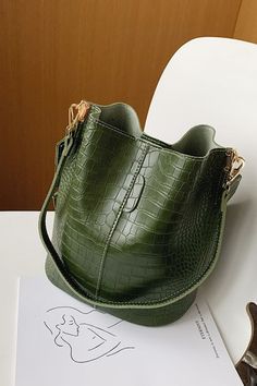 Women Shoulder Crocodile Crossbody Bag Daily Use Crocodile Pattern Crossbody Shoulder Bag, Green Leather Satchel With Crocodile Pattern, Trendy Green Crocodile Pattern Bag, Modern Crocodile Pattern Shoulder Bag, Daily Use Crocodile Pattern Shoulder Bag, Everyday Crocodile Pattern Shoulder Bag, Green Crocodile Pattern Shoulder Bag, Green Crocodile Pattern Shoulder Satchel, Green Crocodile Pattern Tote Bag