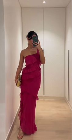 Hot Pink Prom Dresses, Hot Pink Prom, Hot Pink Prom Dress, Soft Feminine Outfits, Pink Prom Dress, Pink Prom, Sweet 16 Dresses, Pink Prom Dresses, Gala Dresses