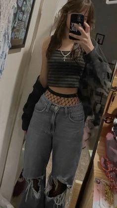 Casual Egirl Outfit, Alternative Style Women, Grunge College Outfits, Alt Girl Outfits Aesthetic, Grunge Fancy Outfits, Alt Outfits Ideas, School Outfits Alt, Y2k Alt Outfits, Alt School Outfits