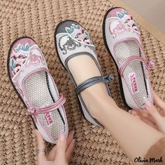 Olivia Mark - Beijing Cloth Shoes Network: Casual Slip-Resistant Single Shoes with Anti-Skid Sole Non-slip Summer Canvas Shoes With Round Toe, Non-slip Canvas Shoes With Round Toe For Summer, Summer Walking Shoes With Round Toe, Breathable Flat Walking Shoes, White Non-slip Flat Walking Shoes, White Slip-resistant Canvas Shoes With Round Toe, Pink Walking Shoes For Spring, Casual Multicolor Walking Shoes With Round Toe, Pink Round Toe Walking Shoes For Spring