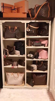 Bag Collection Closet, Lv Keepall, Louis Vuitton Taschen, Bag Closet, Dream Bags, Louis Vuitton Collection, Neverfull Gm, Small Company, Hiring Process