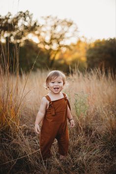 Two Wild Photoshoot Ideas, Toddler Photoshoot Boy, Toddler Boy Photoshoot, Boy One Year Photoshoot, Outdoor One Year Old Photoshoot, Kid Photoshoot Ideas, Kids Photoshoot Ideas, Woodland One Year Old Photoshoot