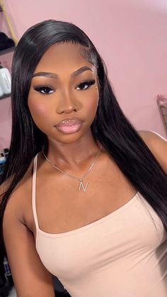 Soft Makeup Glam Look, Light Birthday Makeup, Soft Beat Makeup Black Women, Glowy Natural Makeup Look, Natural Birthday Makeup, Id Makeup Photo, Brown Skin Makeup Looks, Natural Makeup Dark Skin, Blonde Makeup Looks