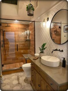 If you are renovating a bathroom, here 32 beautiful tile ideas to inspire you. Beautiful Tile Bathroom, Bilik Air, Bathroom Tile Designs, Bathroom Inspiration Decor, House Bathroom, Home Design Decor, Beautiful Bathrooms, Dream House Decor, Ideas Home