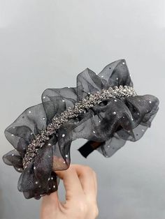 Women Accessories Ideas, Handmade Hair Band, Hair Accessories Diy Headband, Tulle Headband, Crochet Hairband, Headband Diy, Elegant Headband, Diy Hair Accessories Ribbon, Designer Headbands