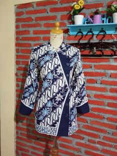 Pin by IRma PraseTiyo on batik top | Desain blus, Model pakaian guru, Pakaian wanita Mode Batik, Blouse Outfit Casual, Model Batik, Batik Clothing