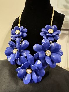 "Natasha Couture Royal Blue Flower Necklace Statement Chunky Necklace. Very good pre owned condition with minor wear. Measures 20\" long laid out. The larger middle flower measures about 2 1/4\" diameter" Blue Floral Jewelry With Flower Decoration, Blue Flower Shaped Jewelry With Flower Decoration, Blue Flower-shaped Jewelry With Flower Decoration, Blue Flower Necklace, Royal Blue Flowers, Mystic Ct, Floral Statement Necklace, Bib Necklaces, Paper Jewelry