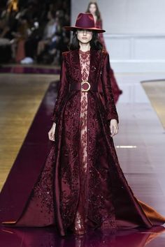 Latest Gown Designs, Autumn Court, Zuhair Murad Dresses, Fashion Show Themes, Atelier Versace, Armani Prive