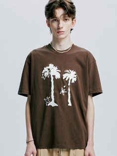 Composition : COTTON 100%Country of Origin : Republic of Korea Brown Summer T-shirt For Streetwear, Brown Short Sleeve T-shirt For Spring, Brown Graphic Tee T-shirt, Brown T-shirt For Spring Streetwear, Brown Cotton T-shirt For Spring, Brown Vintage T-shirt For Summer, Vintage Brown T-shirt For Summer, Brown Vintage T-shirt For Streetwear, Brown Relaxed Fit T-shirt For Summer