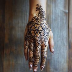 Dynamic Henna Hand Tattoo Tattoo Flash Floral Mandala Hand Tattoo, Half Hand Mandala Tattoo, Women’s Full Hand Tattoos, Butterfly Mandala Hand Tattoo, Hamsa Hand Mandala, Scale Tattoo, Tattoo Flash, Fresh Tattoo, Professional Tattoo