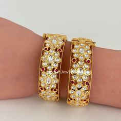 Tyaani inspired premium kundan gold plated openable bangle 1Pc/Statement Kada/Kundan Bangles/Bridal Bangle/Indian Wedding/Pakistani/Punjabi Sold as a single Kada Chandbali Wedding Bracelets With Zari Work, Kundan Chandbalis With Gota Work In Temple Style, Heavy Bollywood Kundan Traditional Wear, Kundan Jewelry For Ceremonial Occasions, Ceremonial Kundan Jewelry For Festivals, Kundan Bracelets With Zari Work For Wedding, Diwali Chandbali Bangle With Gota Work, Kundan Temple Jewelry For Ceremonial Wear, Ceremonial Kundan Chandbali Traditional Wear