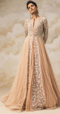 Sharara Designs For Wedding, Jacket With Skirt, Net Jacket, Sharara Designs, Pakistan Dress, Bride Jacket, Inspiration Pics, Net Skirt, Pakistani Formal Dresses