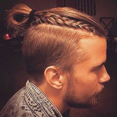 man braid long hairstyle for men Man Bun Undercut, New Braided Hairstyles, Popular Mens Hairstyles, Long Hair Trends, Hair Knot, Mens Hair Trends