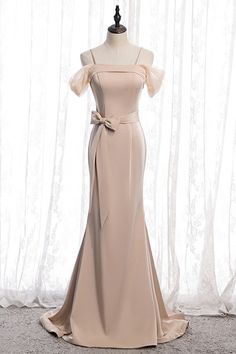 Evening Party Dress Special Occasions, Prom Dress Sleeve, Cream Prom Dress, Dress Train, Dress Champagne, Banquet Dresses, Floor Length Prom Dresses, Party Dress Long Sleeve, Satin Gown