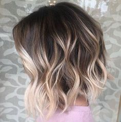 Medium Short Haircuts, Wavy Bob Hairstyles, Wavy Bob, Haircuts For Wavy Hair, Ombré Hair, Ombre Hair Color, Beauty Inside, Blonde Ombre