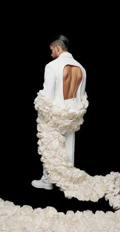 Bunny Fashion, Met Gala Outfits, Gala Outfit, Pnina Tornai, The Met Gala, Futuristic Fashion, Gay Wedding, Fashion Project