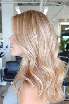 Blonde Hair Dye Inspiration, Blonde Hair Strawberry Lowlights, Strawberry Blonde Light Hair, Strawberry And Cream Hair, Peachy Strawberry Blonde Hair, Honey Light Blonde Hair, Blonde Levels Chart, Hair Cuts For Blondes