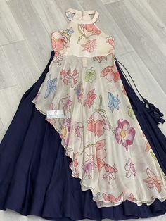 Kids Girls Dress Design, Kids Dress Patterns Indian, Long Frocks Design, Long Frocks Indian Designer Dresses, Long Frocks Indian, Indian Designer Dresses, Indian Dresses For Kids, Kids Dress Collection, Long Gown Design